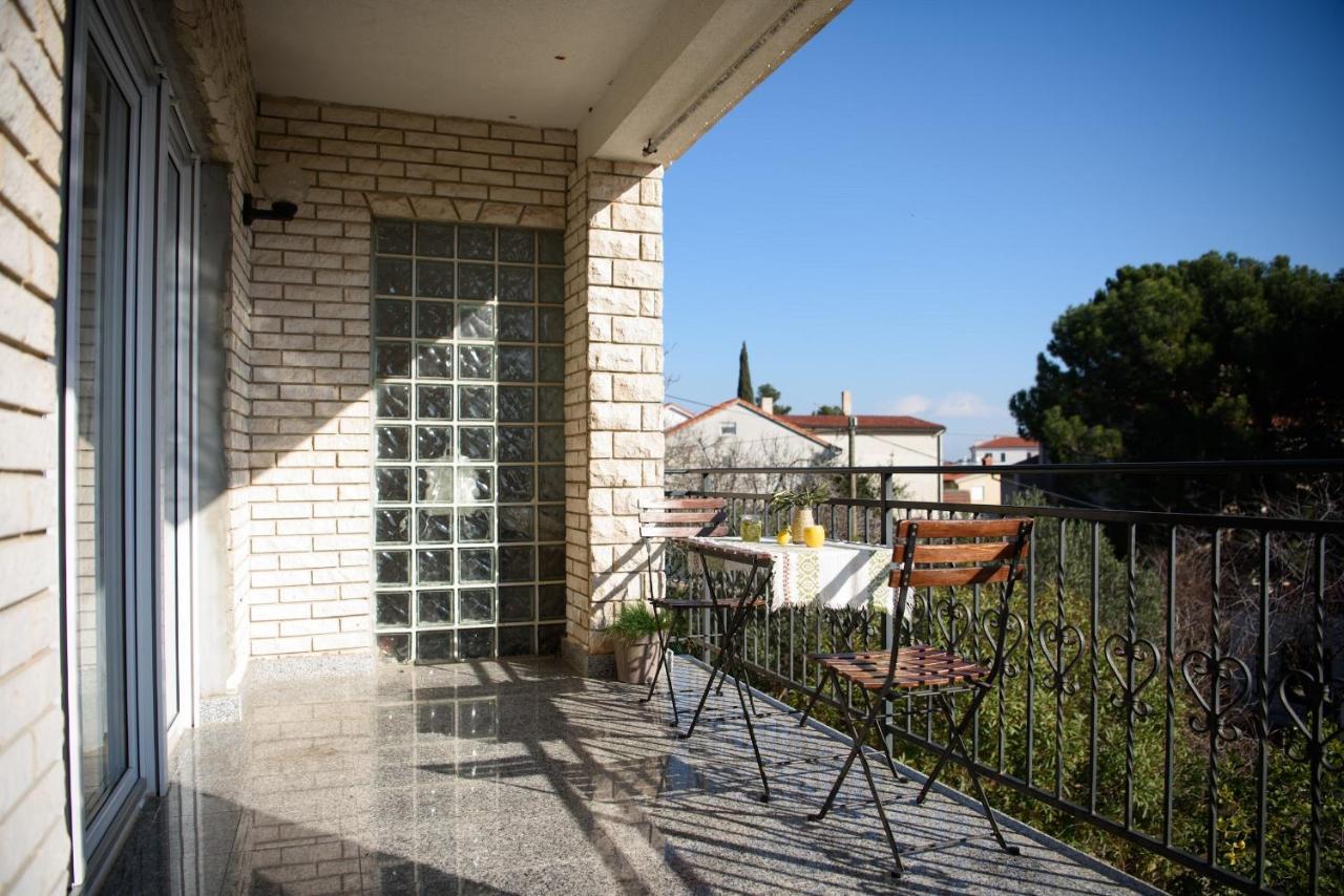 Villa Claudia Lemon Appartment Premantura Exterior photo