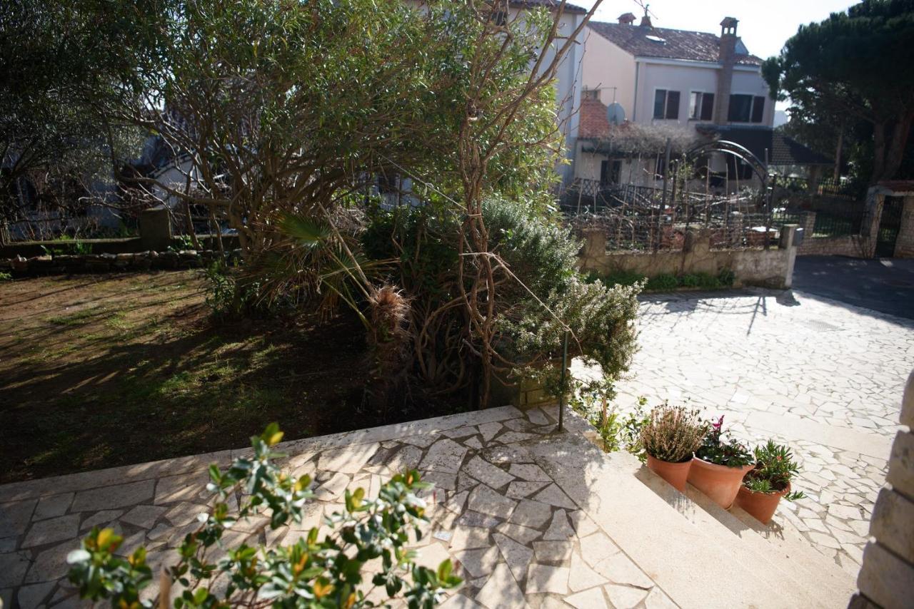 Villa Claudia Lemon Appartment Premantura Exterior photo